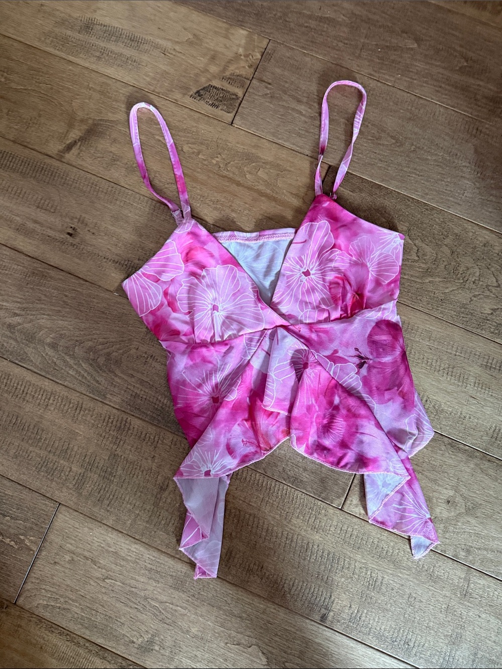 SHEIN Pink Floral Asymmetrical Handkerchief Crop Top